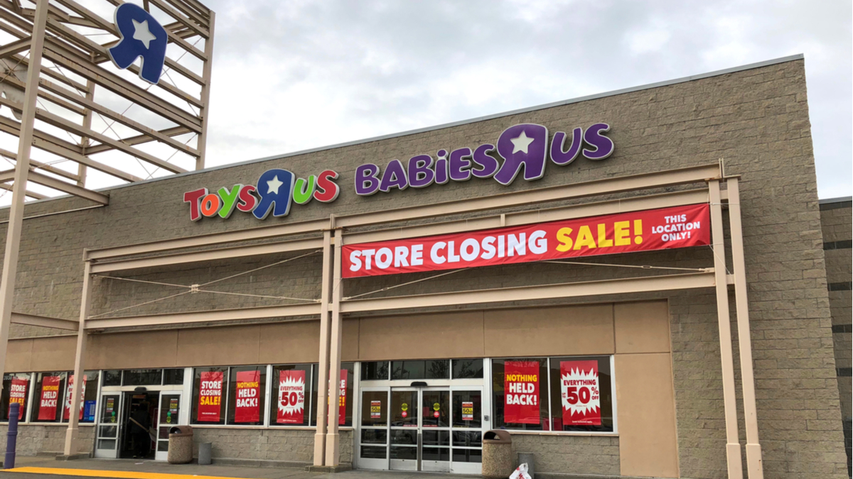 Toys R Us closing down
