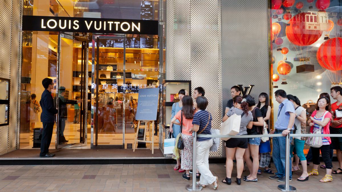 Louis Vuitton's E-Store Goes Live in China